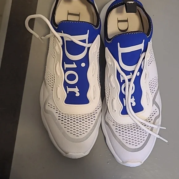 100% Authentic DIOR - Picture 15 of 15